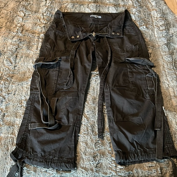 Smart set cargo style capris. Size 0, - Picture 1 of 6